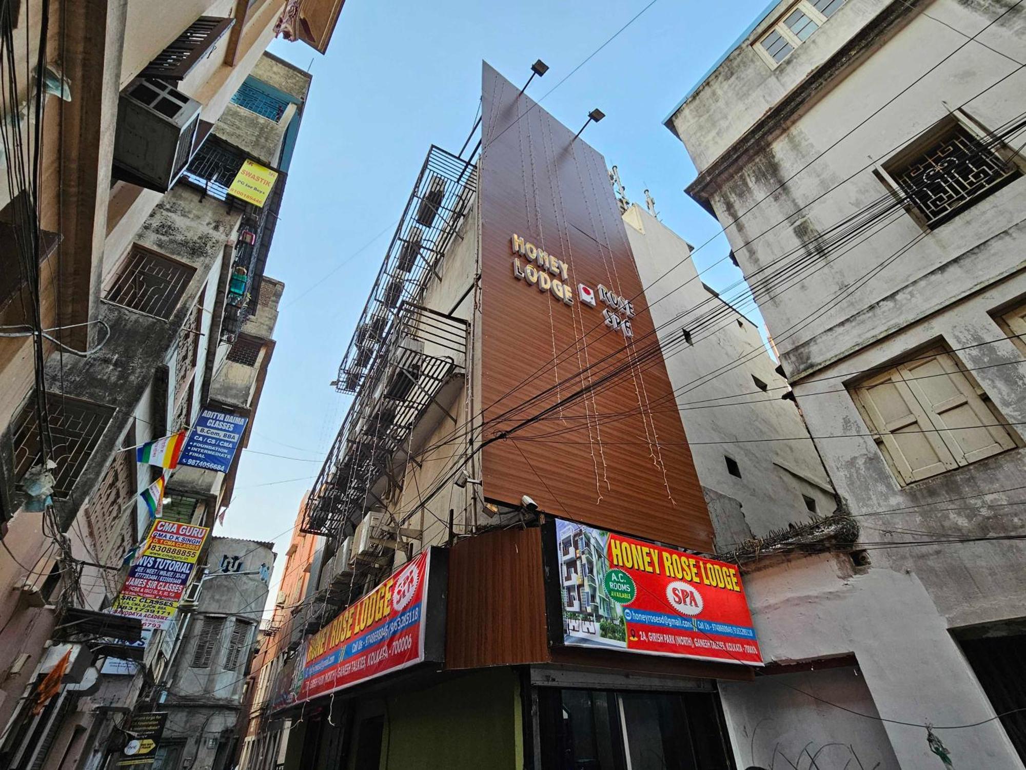 O Honey Rose 3* Kolkata