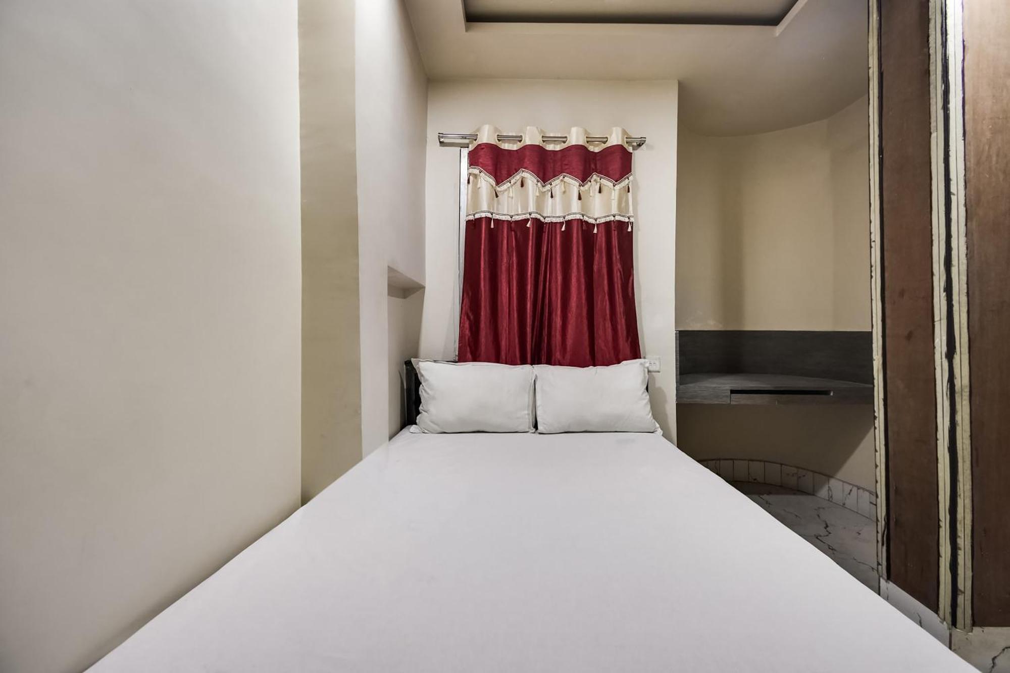 Hotel O Honey Rose Kolkata
