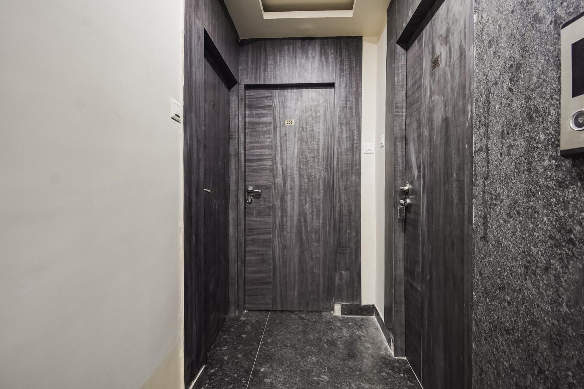 O Honey Rose Hotel Kolkata